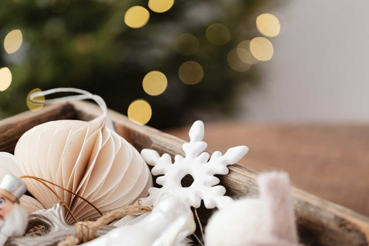 クリスマスツリーの飾りなどアクセントを感じさせるイメージ